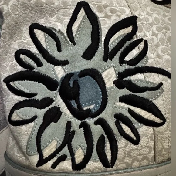 Coach '07 Y2K Suede Flowers & Embroidered Bee White Mini C Jacquard Shoulder Bag - Picture 10 of 14